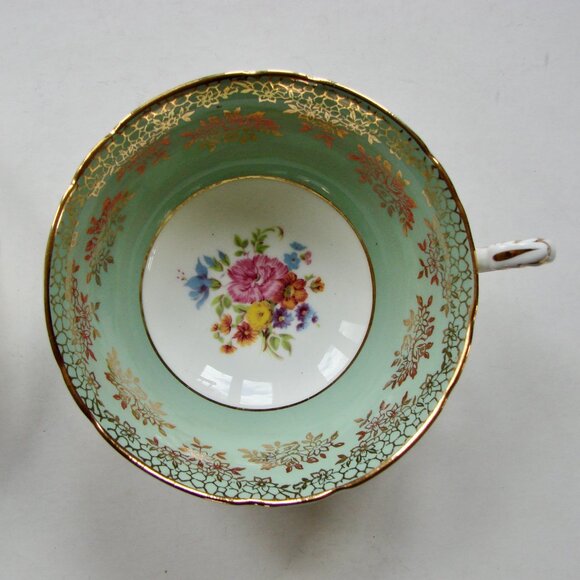 Paragon Fine Bone China Teacup and Saucer Royal Warrant Mark Green Gilt Floral - Picture 7 of 9